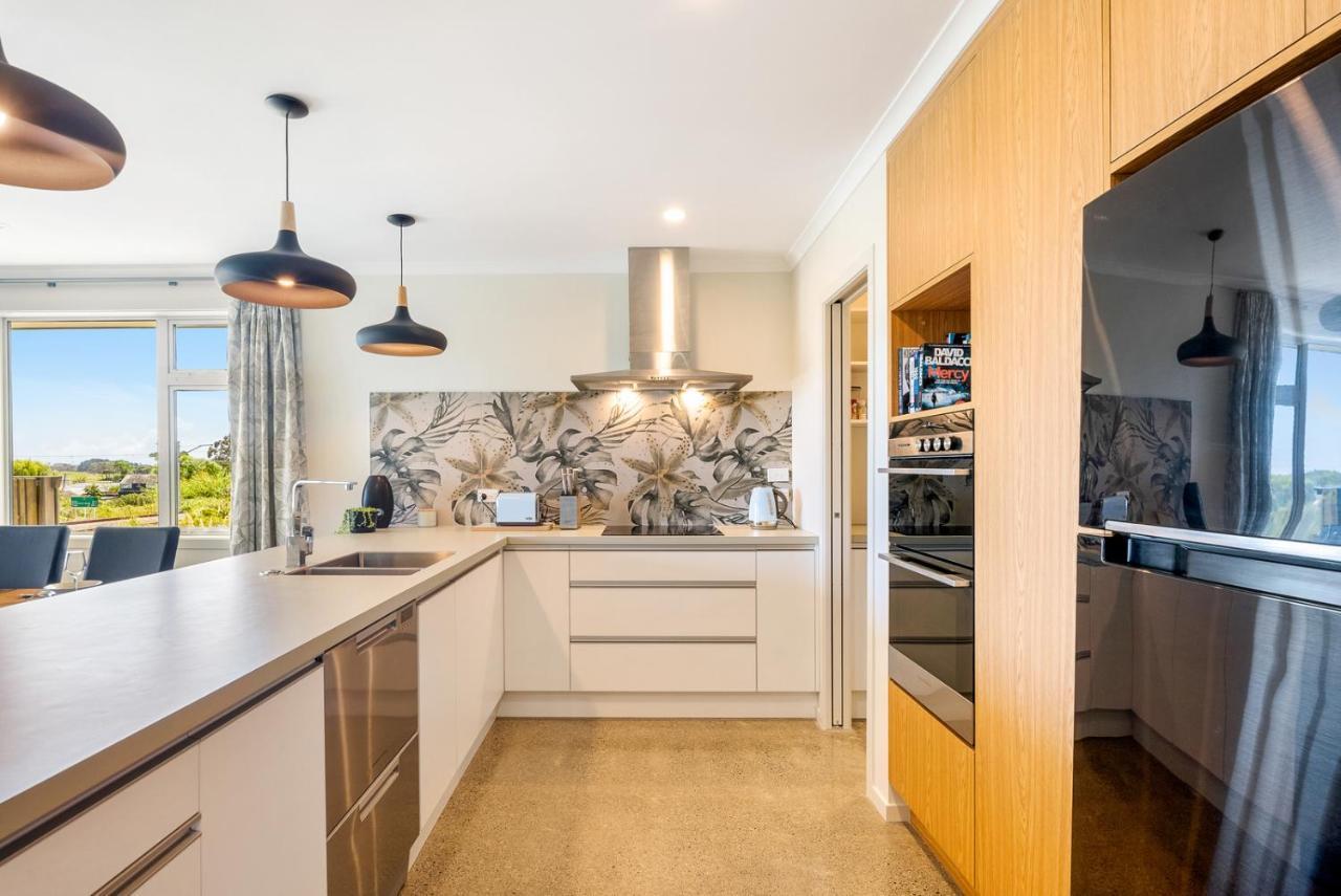 Matenga Townhouse - Waikanae Holiday Home Экстерьер фото