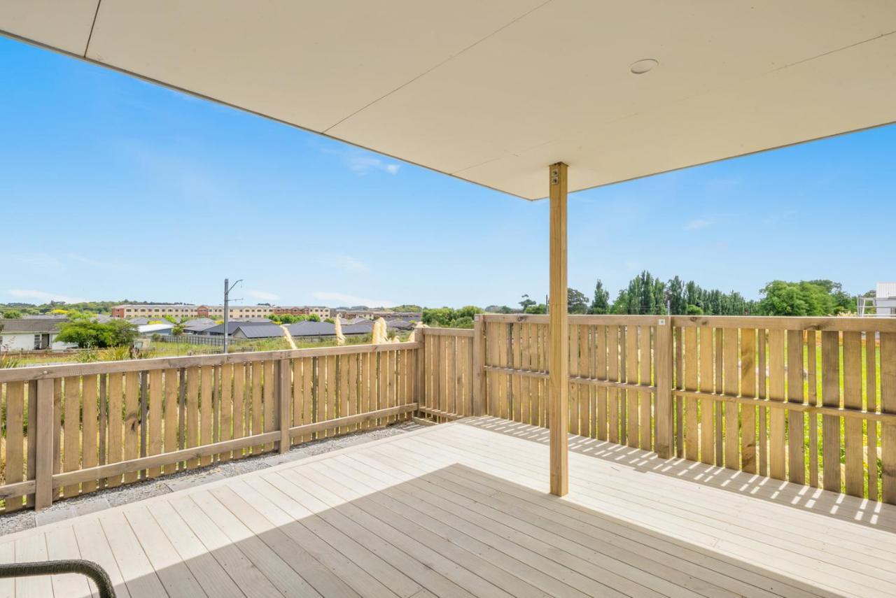 Matenga Townhouse - Waikanae Holiday Home Экстерьер фото